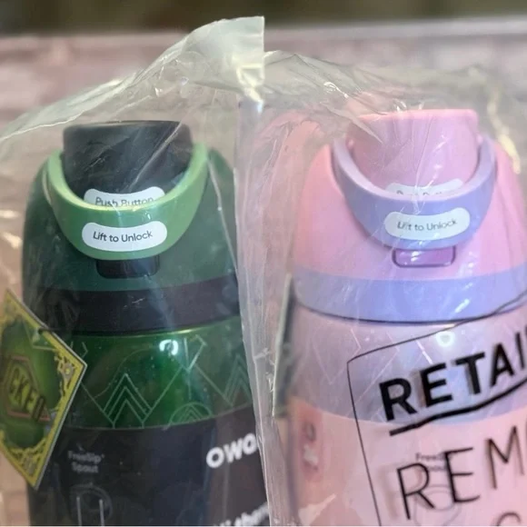 Owala x Wicked Water Bottle Bundle 32oz (Out of Stock!) Limited Edition - Picture 3 of 10